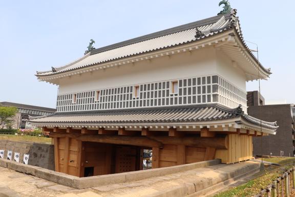 Tsurumaru Castle Ruins(Goromon Gate)-5