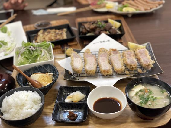 直產直銷餐廳「黑豬肉館」-1