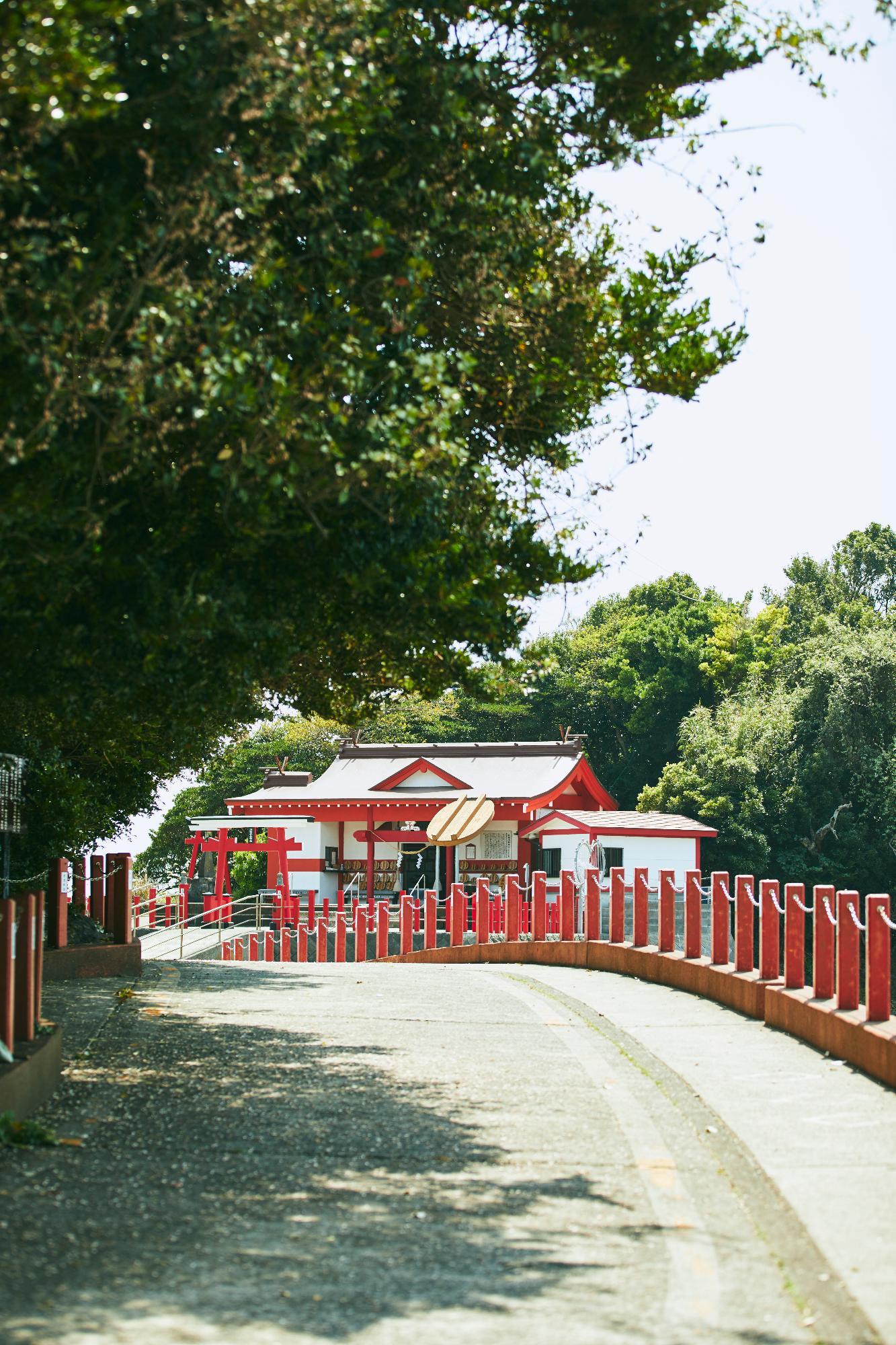 Kamafuta Shrine-5