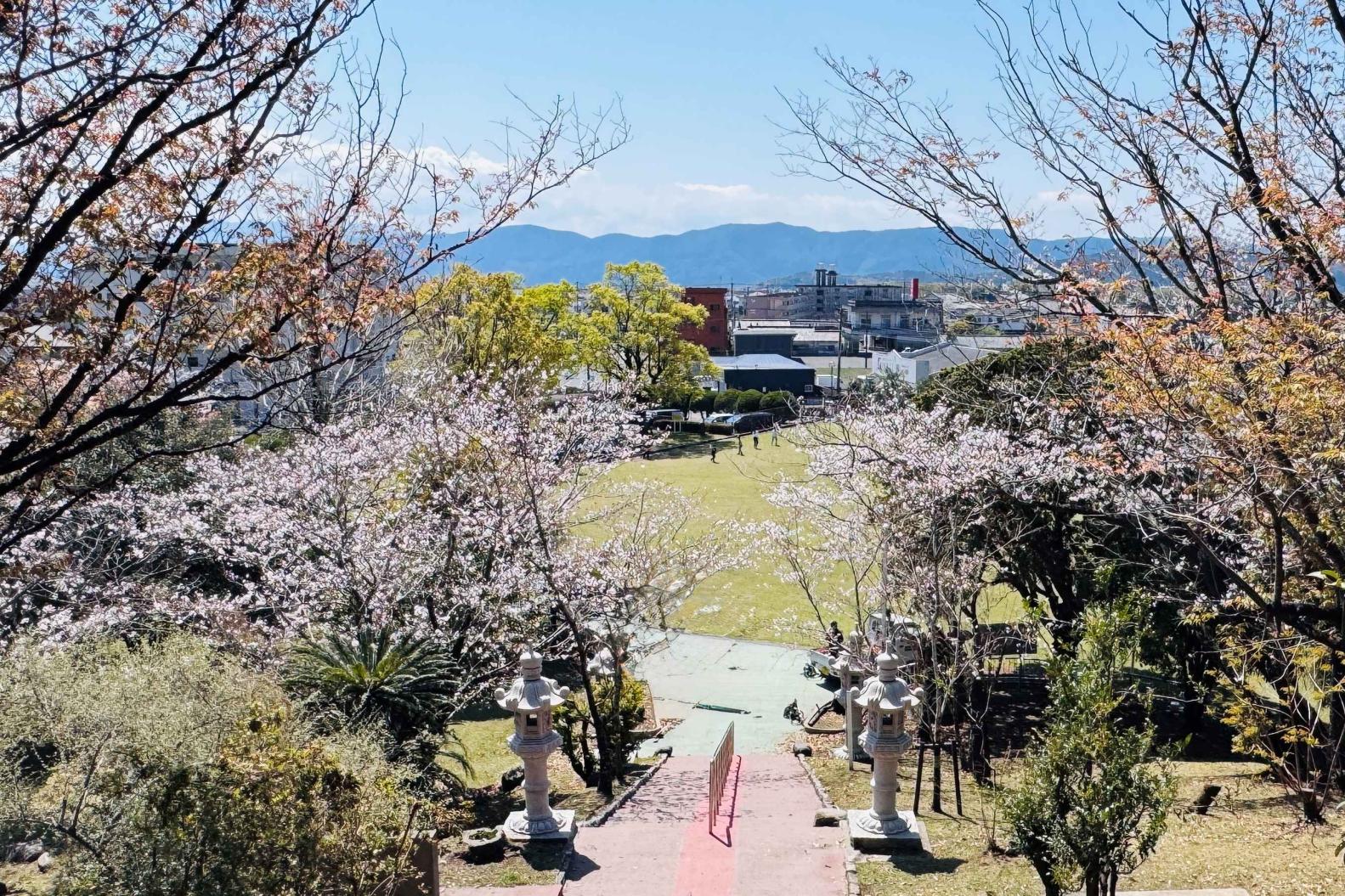 小塚公園（旧鹿屋航空基地特別攻撃隊戦没者慰霊塔）-2