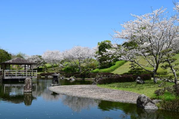 ふれあいの里公園内　日本庭園-2