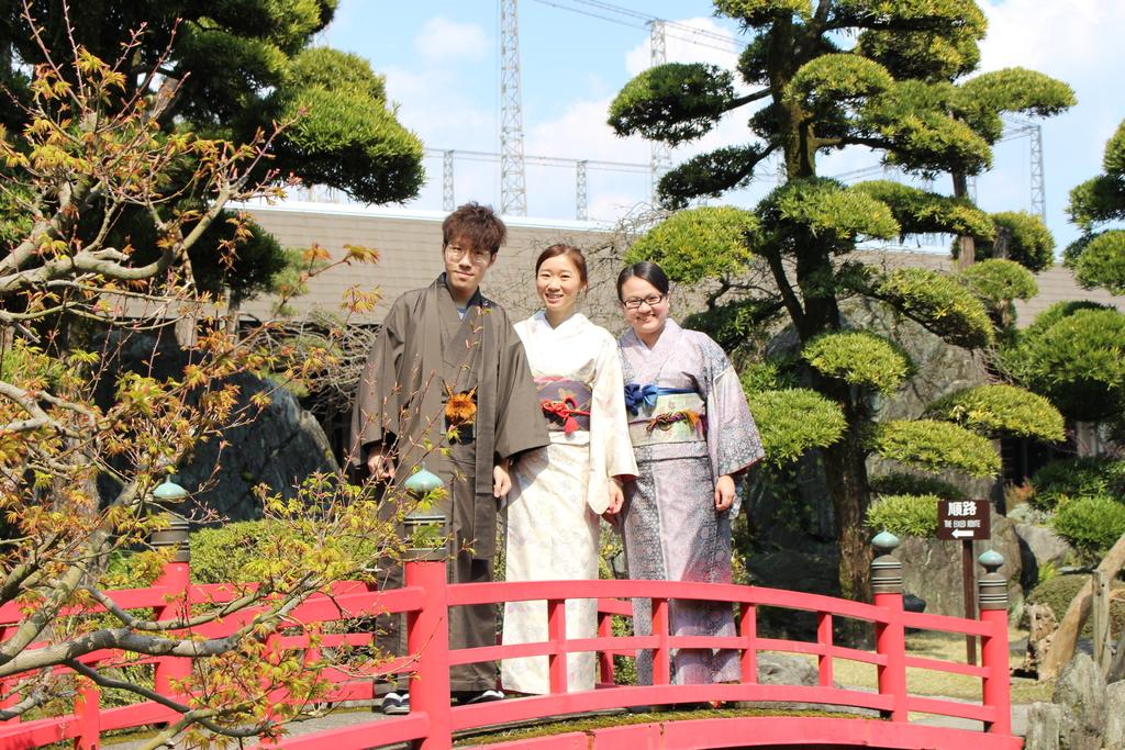 Wear traditional Oshima pongee!-3