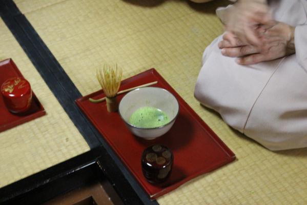 Experience tea ceremony in a traditional tea room-1