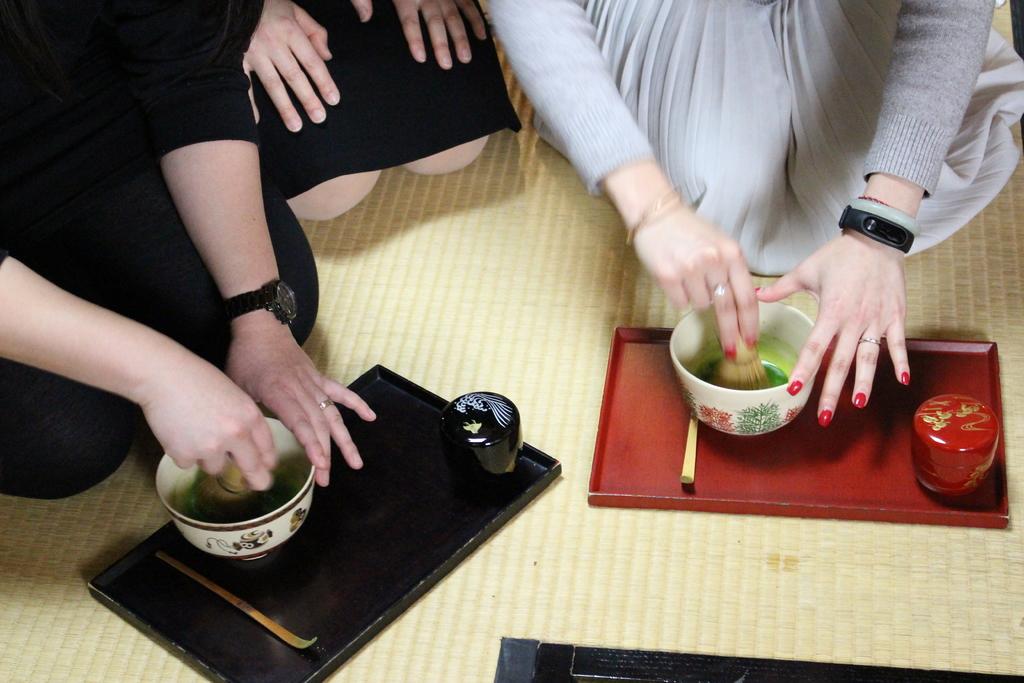 Experience tea ceremony in a traditional tea room-5