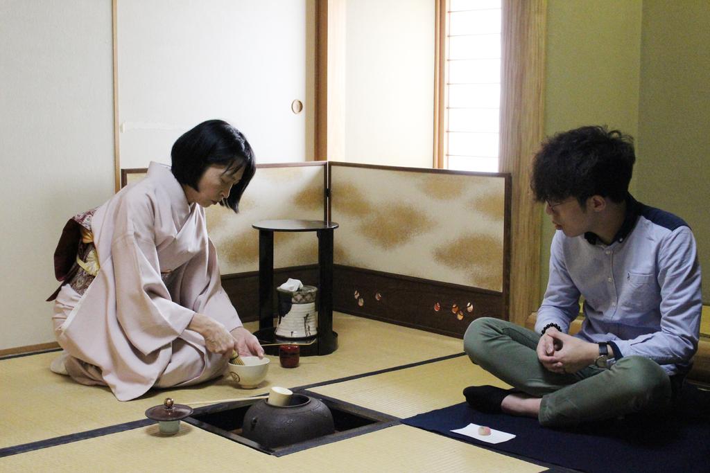 Experience tea ceremony in a traditional tea room-9