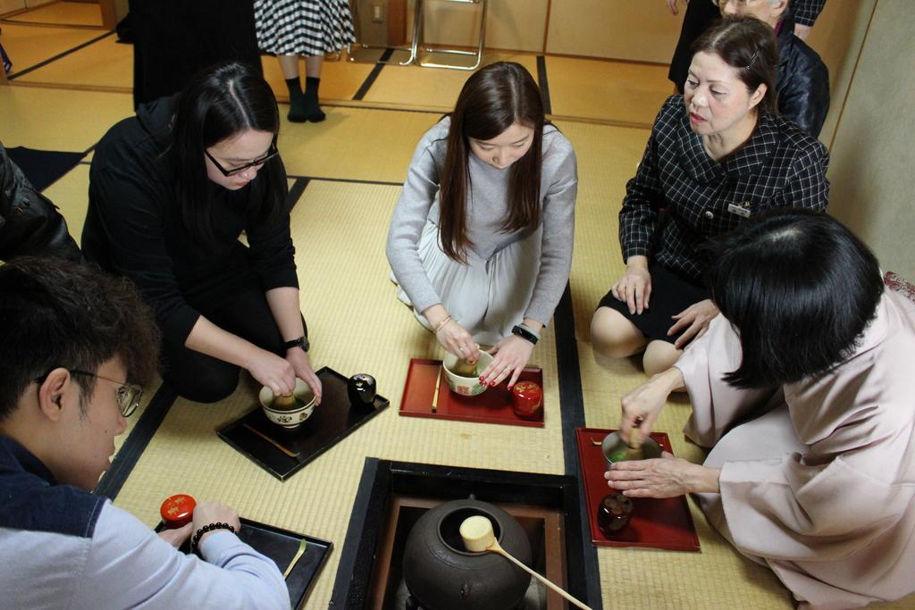 Experience tea ceremony in a traditional tea room-0