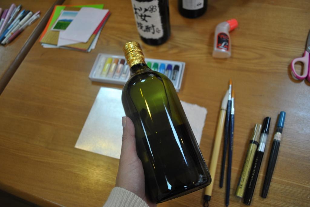 Make your own personal shochu label as a memento of your trip!-1