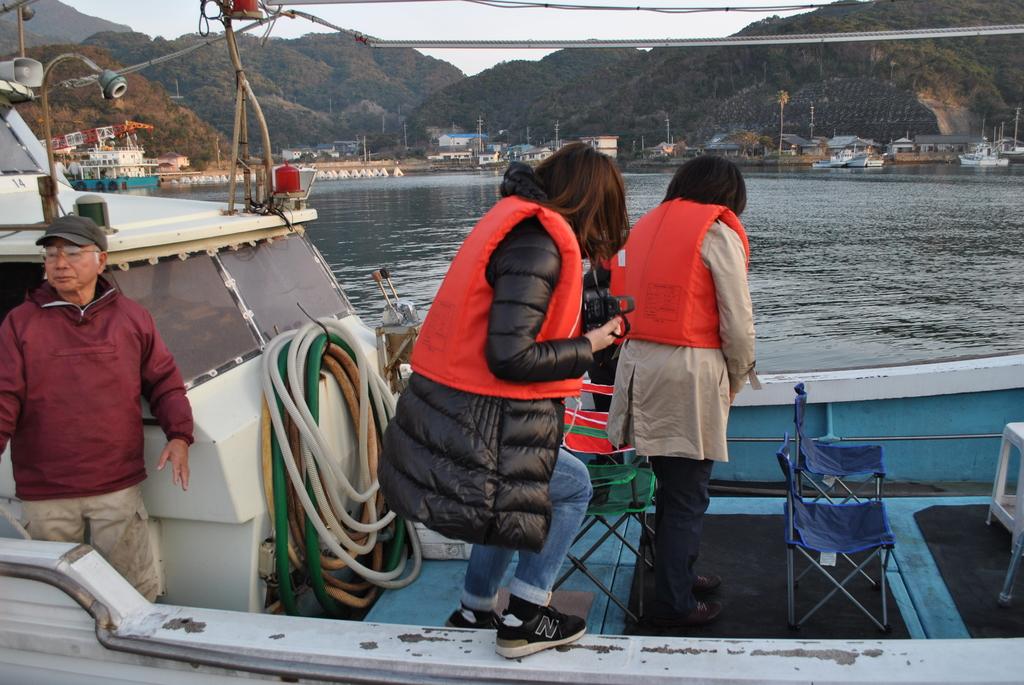 Take a sunset cruise on a local fishing boat!-4