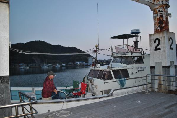 Take a sunset cruise on a local fishing boat!-5