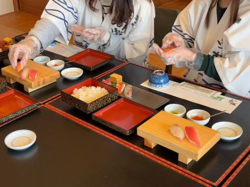 Make your own sushi! A sushi chef experience-1