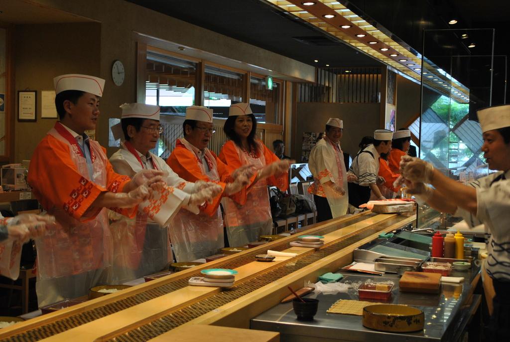 Make your own sushi! A sushi chef experience-2