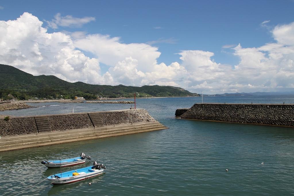 羽島浜中港玉石積防波堤-1