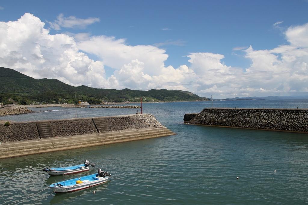 羽島浜中港玉石積防波堤-1