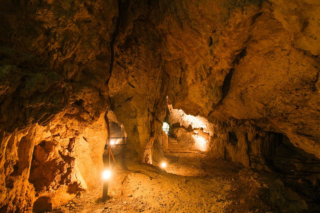 Ufuyaguchi Limestone Cave-0