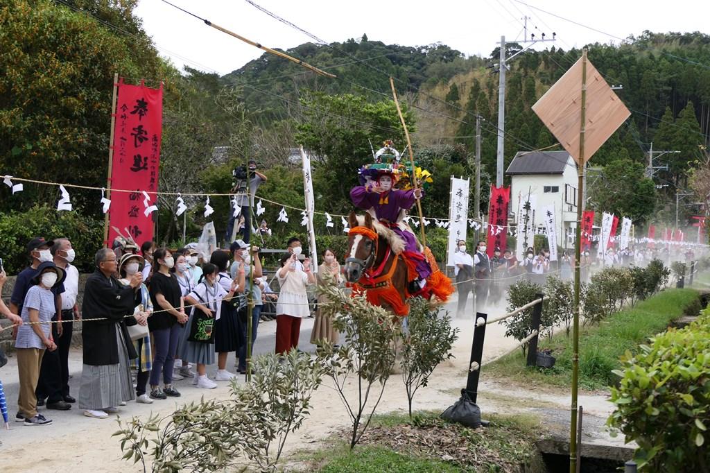 四十九所神社の流鏑馬-6