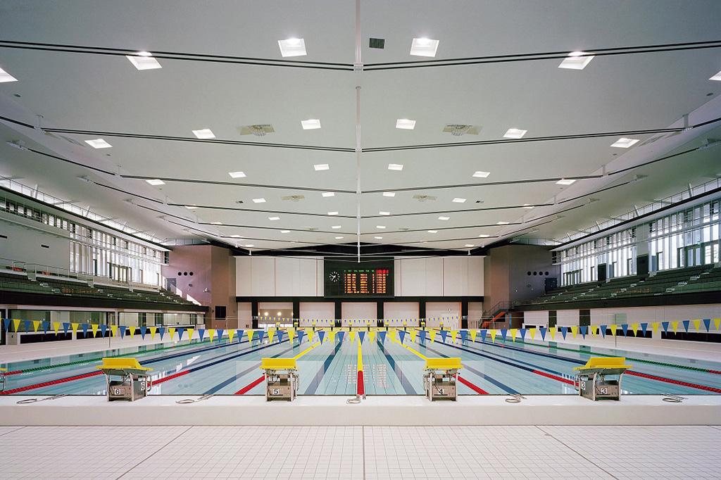 鹿児島市鴨池公園水泳プール スポーツ関連施設 鹿児島県の学校 旅行会社向けサイト 公式 鹿児島県観光サイト かごしまの旅