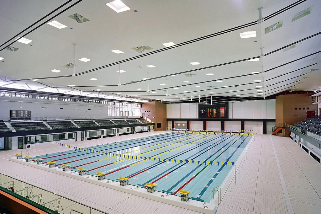 鹿児島市鴨池公園水泳プール スポーツ関連施設 鹿児島県の学校 旅行会社向けサイト 公式 鹿児島県観光サイト かごしまの旅