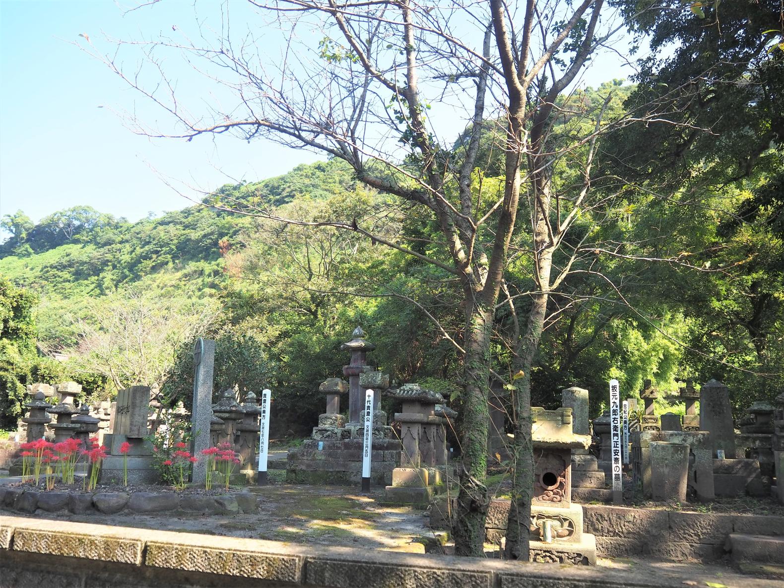  垂水島津家墓所 