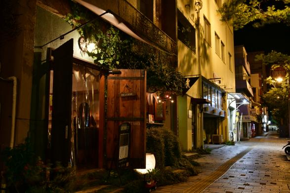 名山堀（路地裏のレストラン）-2