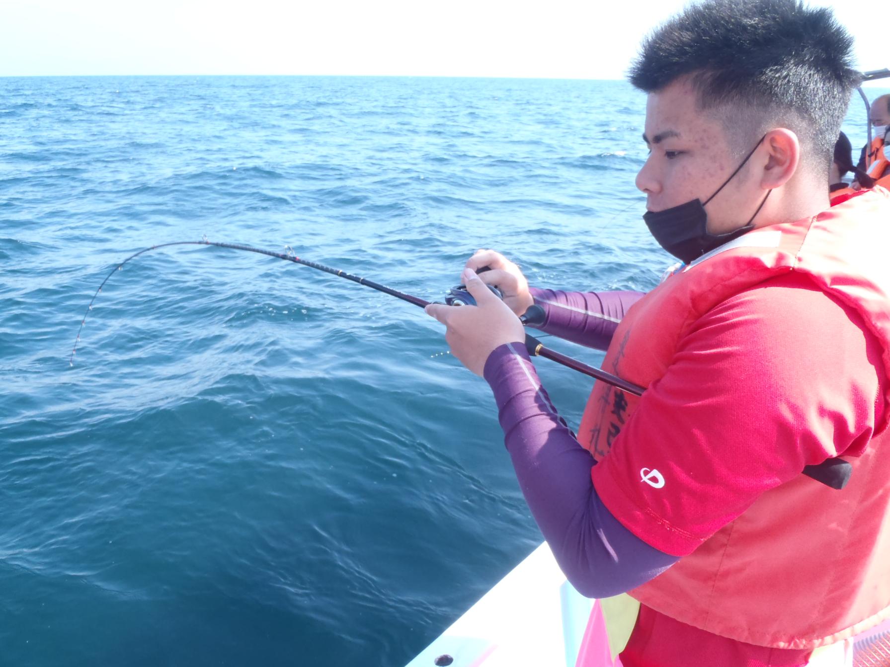 指宿の海を遊びつくせ！錦江湾で釣り体験-4