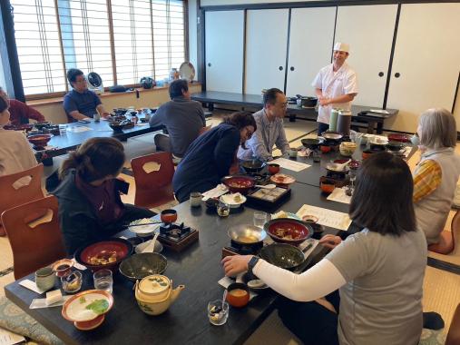 地元湧水を使った自慢の湧水土鍋ご膳「お食事処はにわ」-9