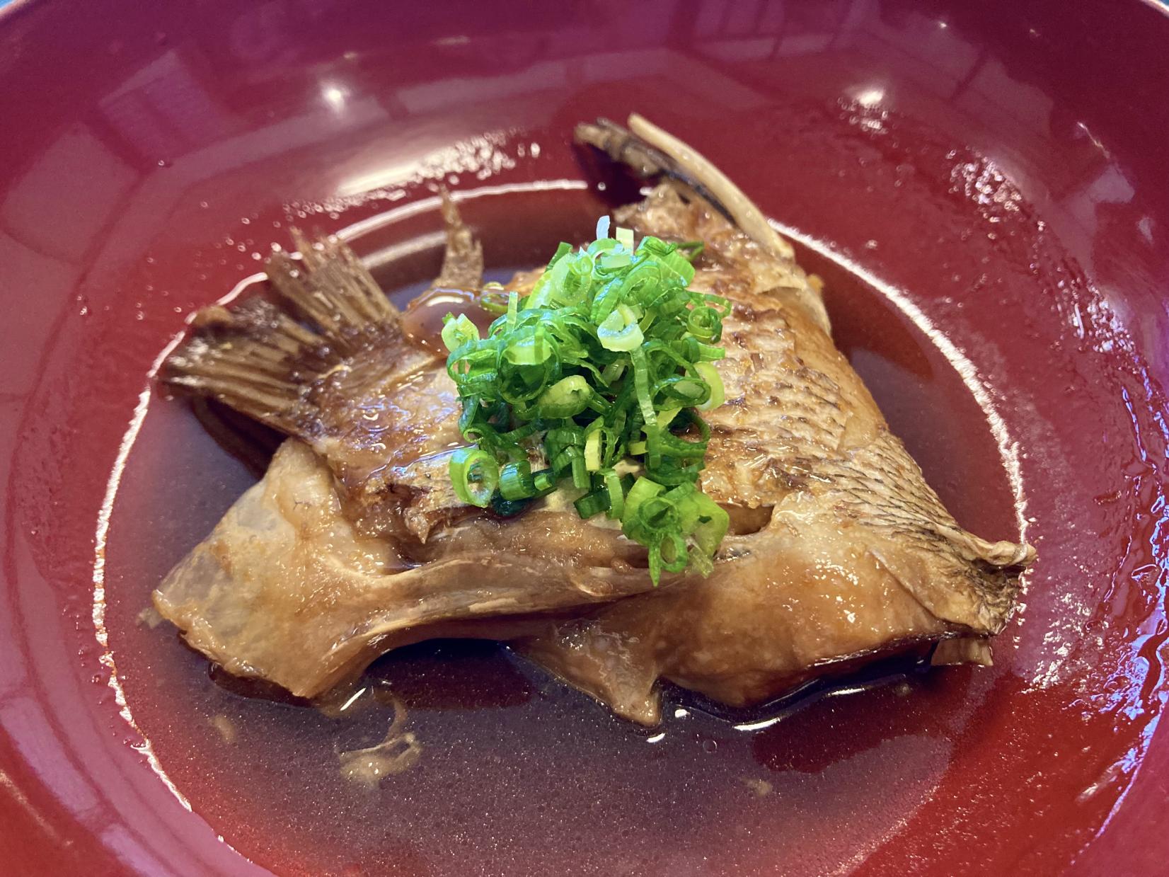 「小吃店HANIWA」使用當地引以為傲的泉水所烹煮出的陶鍋飯-5
