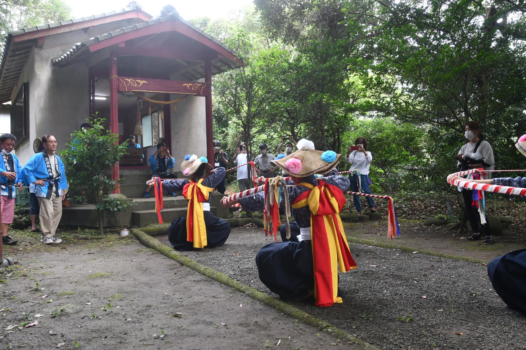 高須町祇園祭・刀舞-2