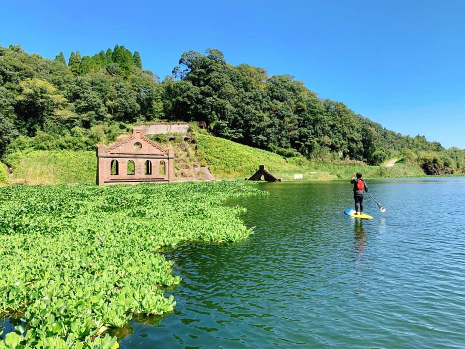 Canoe experience in the spectacular Sogi Falls area-1