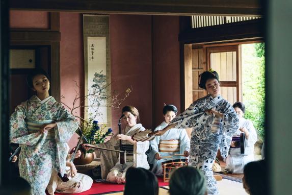 Sumiyoshi-shachu lòng hiếu khách ở Kagoshima（Tiệc trà (Sencha)" và "Vũ điệu Ozashiki）-0