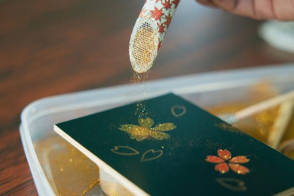【伝統工芸・モノづくり】職人とつくる蒔絵プレート制作-1