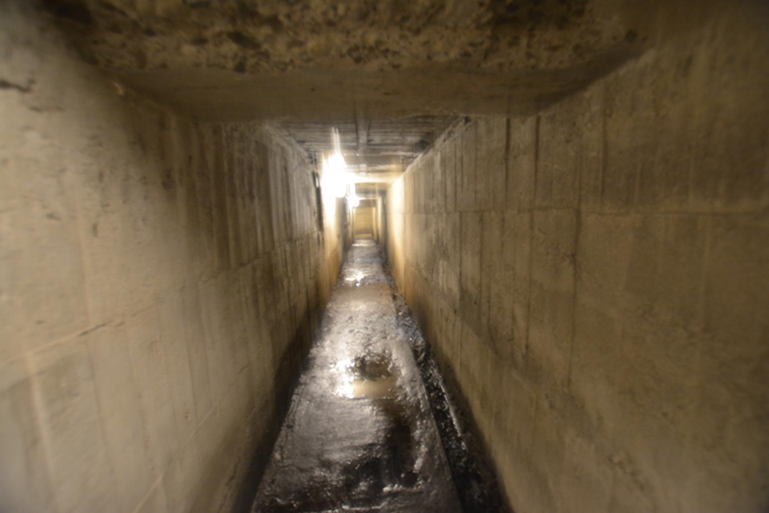 串良基地跡の地下壕第一電信室-1