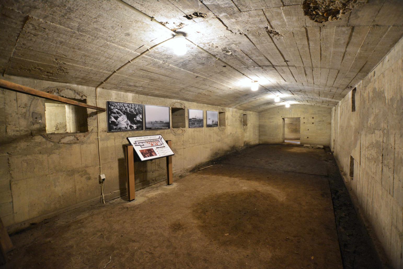 串良基地跡の地下壕第一電信室-1