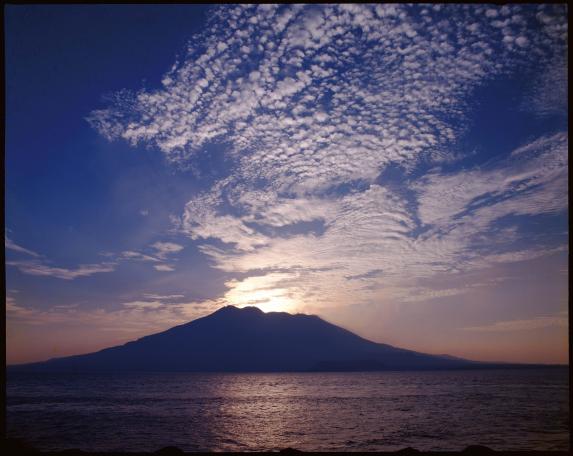 Sakurajima at dawn / 早朝の桜島